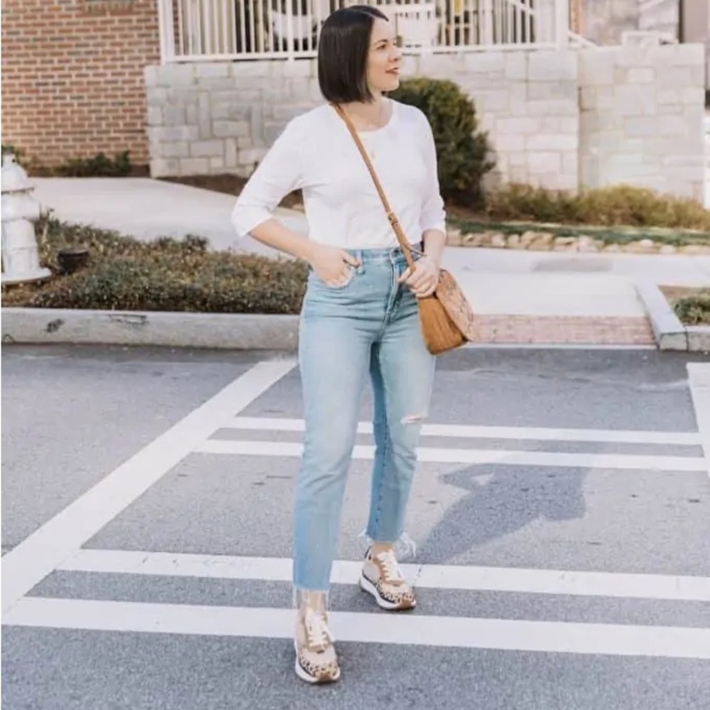 Madewell the perfect vintage distressed knee raw hem jeans